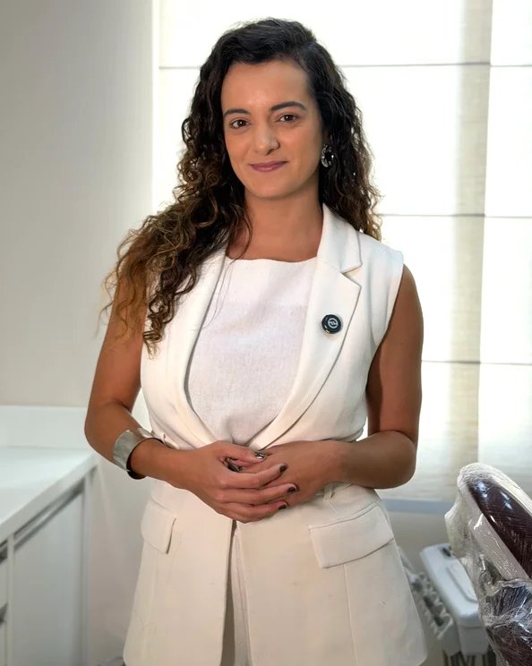 Foto de Dra. Ellen Teixeira, Dentista Clínica Geral em Rio de Janeiro