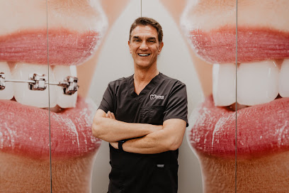 Foto de Dr. Montané, Cirujano Maxilofacial em Barcelona