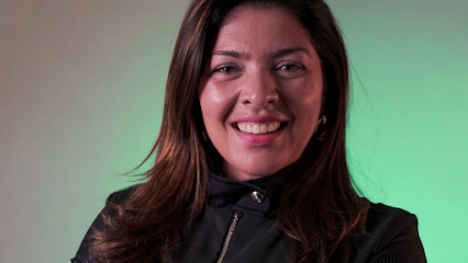 Foto de dra Fernanda d´Eça, Protesista em Araruama