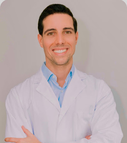 Foto de Dr. Hugo Garlito Díaz Traumatólogo