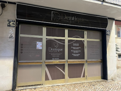 Foto de Dentique Dental, Implantodontista em Sintra