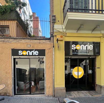 Foto de Clínica Dental Barcelona Sonríe, Clínica de Ortodontia em Barcelona
