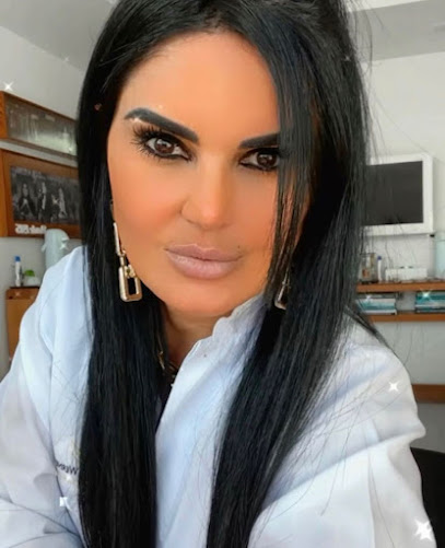 Foto de Dra. Vivian Werneck, Especialista em Harmonização Orofacial em Juiz de Fora