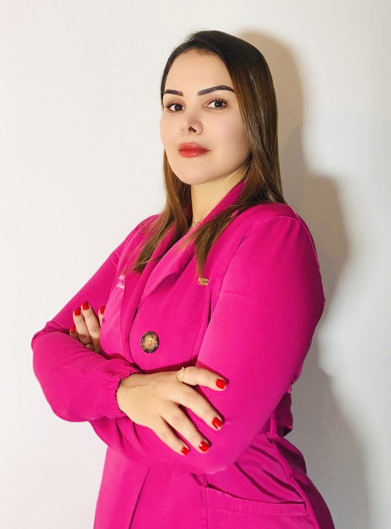 Foto de Dra Joziane diniz, Dentista Esteta em São Pedro da Aldeia