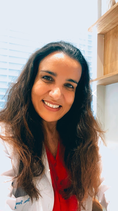 Foto de Dra Fernanda Cabral, Dermatologista em Niterói