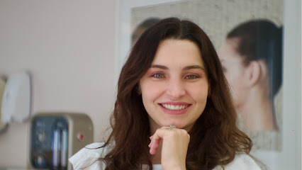 Foto de Dra Carolina Tonin, Dermatologista em São Paulo