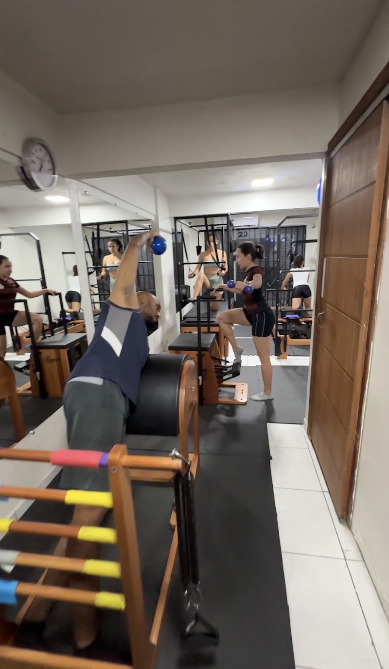 Foto de Drª Francine Abreu, Fisioterapeuta em Cabo Frio