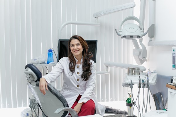 Foto de Dra Iris Rabelo, Dentista Clínica Geral em Niterói