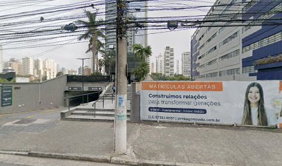 Foto de Dra. Aline Scarabelli, Infectologista em Santo André