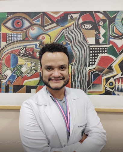 Foto de Dr. Maiky Prata, Infectologista em São Paulo