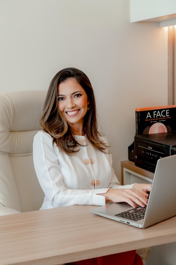 Foto de Dra Maria Fernanda Menezes, Dentista Esteta em Rio de Janeiro