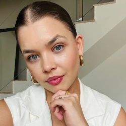 Foto de Dra Jannine Bellini, Reumatologista em Rio das Ostras