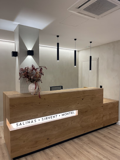 Foto de Salinas Sirvent Odontología Avanzada, Clínica de Prótese Dentária em Barcelona