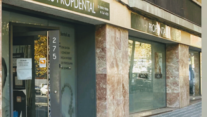Foto de Propdental, Clínica de Cirurgia Bucomaxilofacial em Barcelona