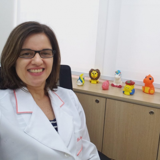 Foto de Dra. Regina Mubarack, Pediatra em Niterói
