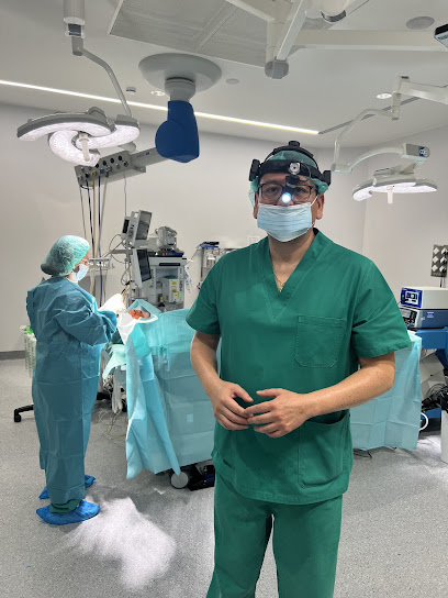 Foto de Dr. Michel Ángel UEHARA BENITES, Otorrinolaringólogo em Madrid