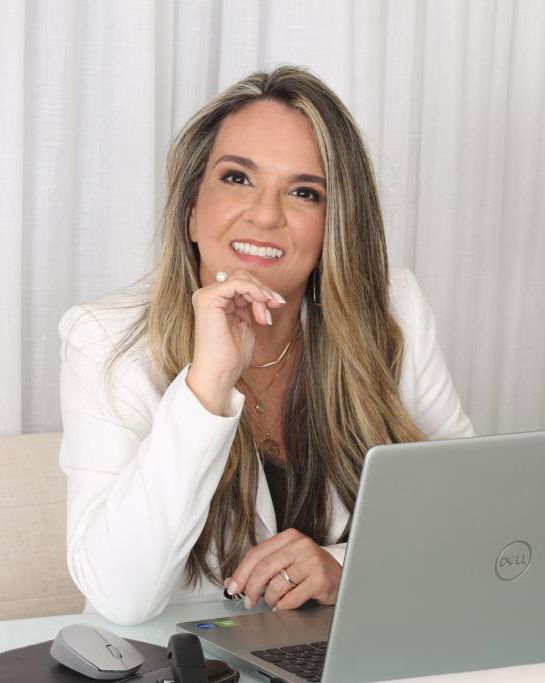 Foto de Dra. Flavia Menezes, Cirurgiã Geral em Rio de Janeiro