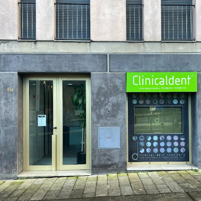 Foto de Clinical Dent